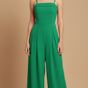 MACACÃO LISO COM BARRA NO BUSTO