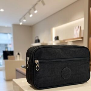 NECESSAIRE
